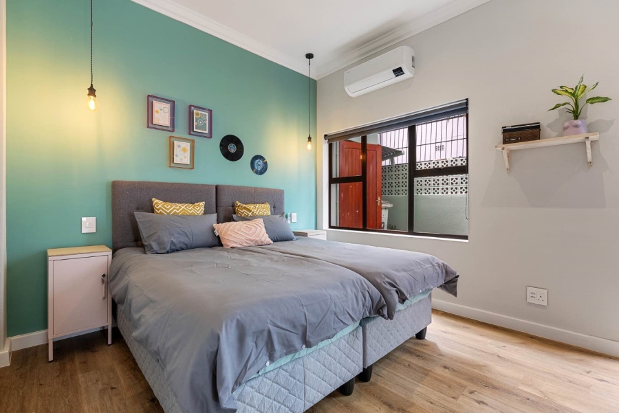 4 Bedroom Property for Sale in Sea Point Western Cape